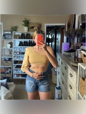 Petal + Pup linen one shoulder crop top size 4